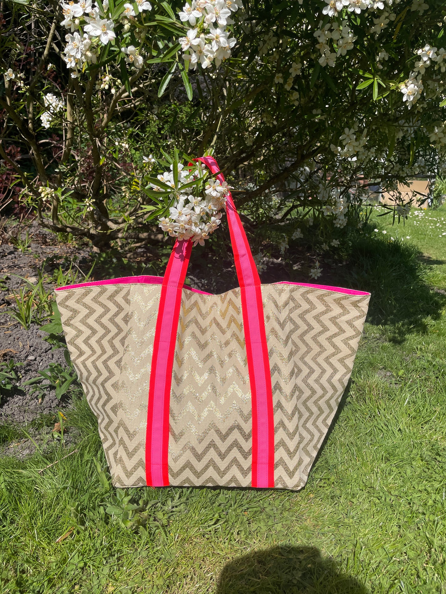 ZIG ZAG WITH PINK BEACH BAG