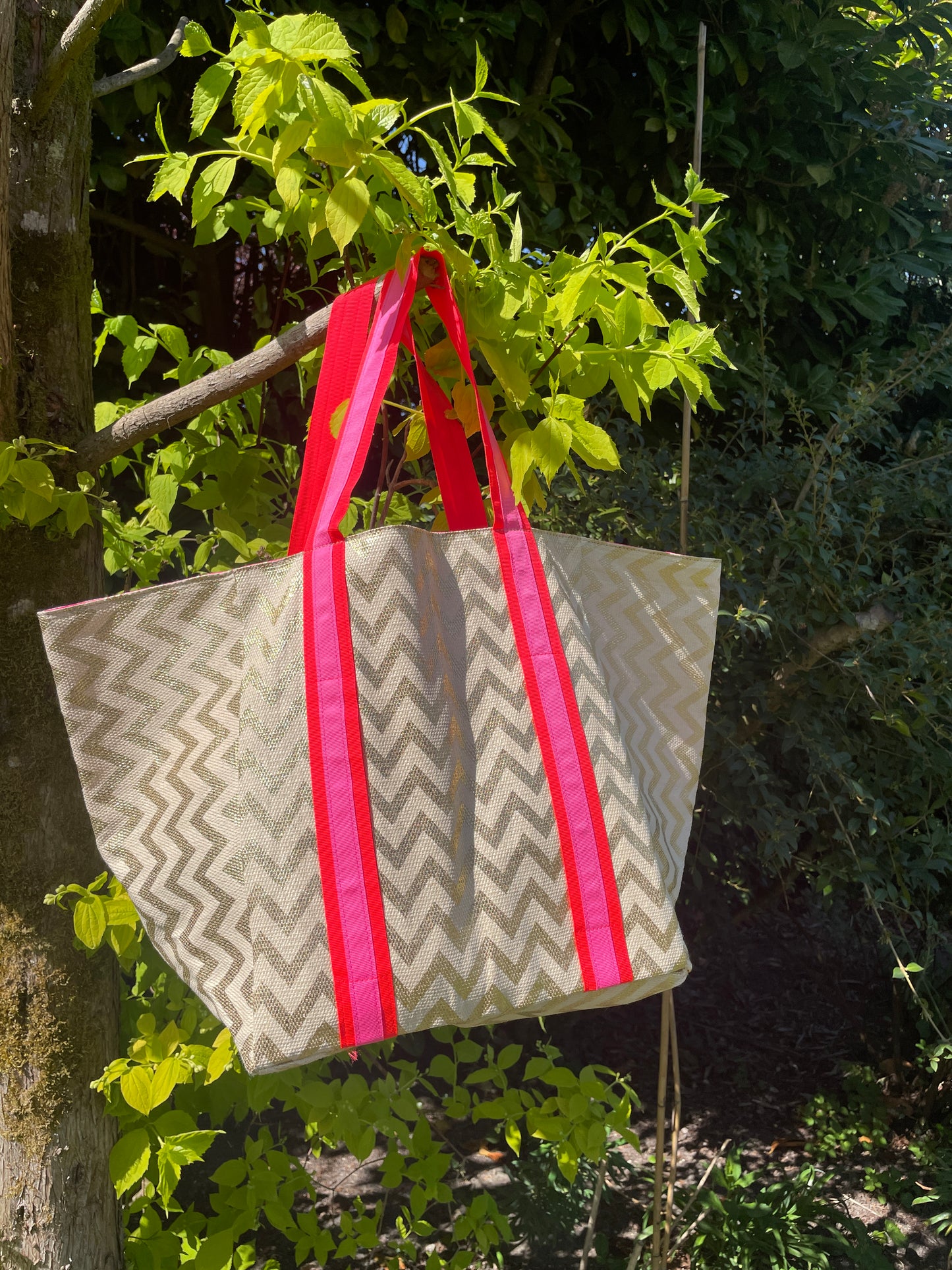 ZIG ZAG WITH PINK BEACH BAG