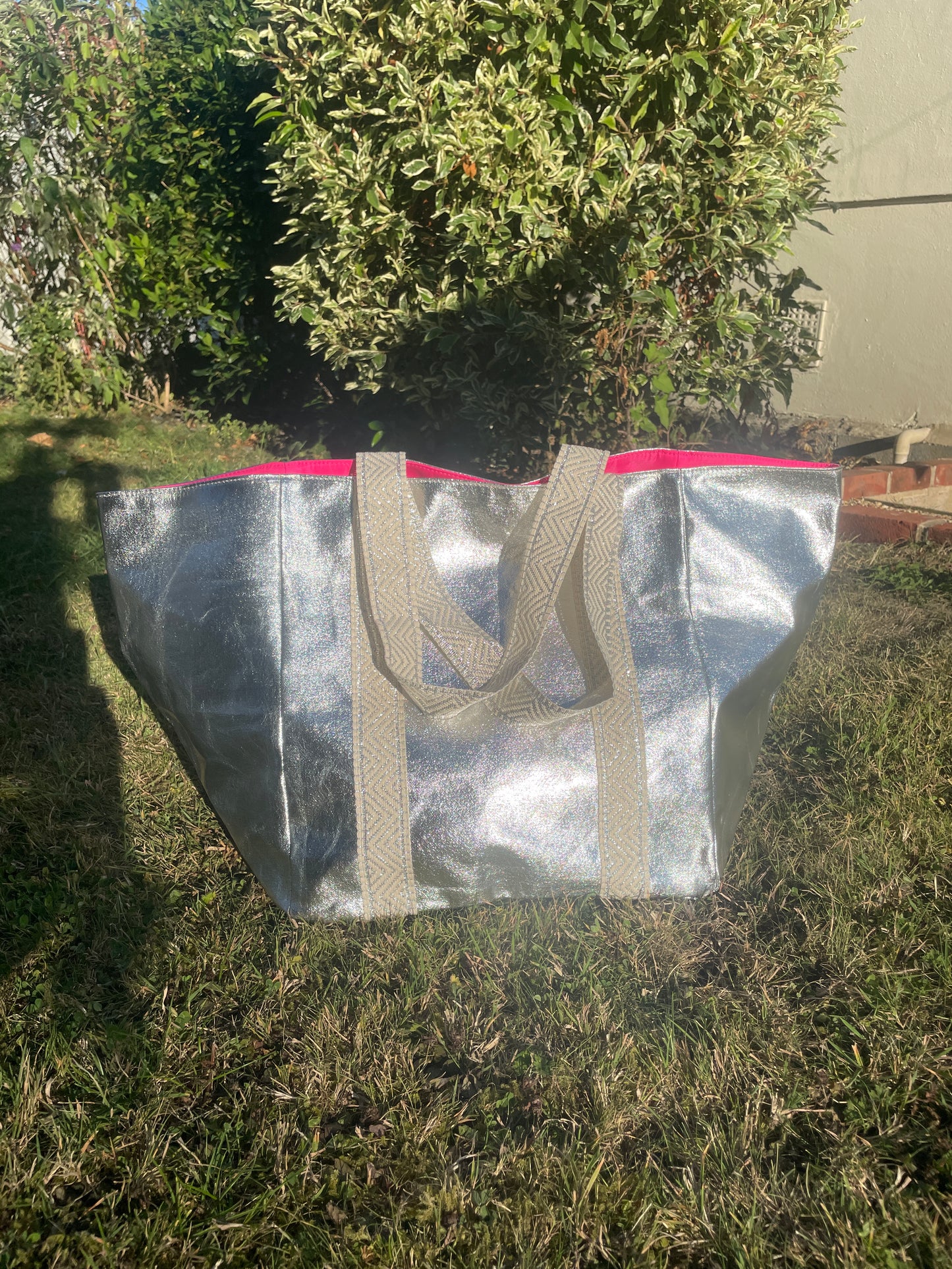 SHEENY SILVER TOTE BAG