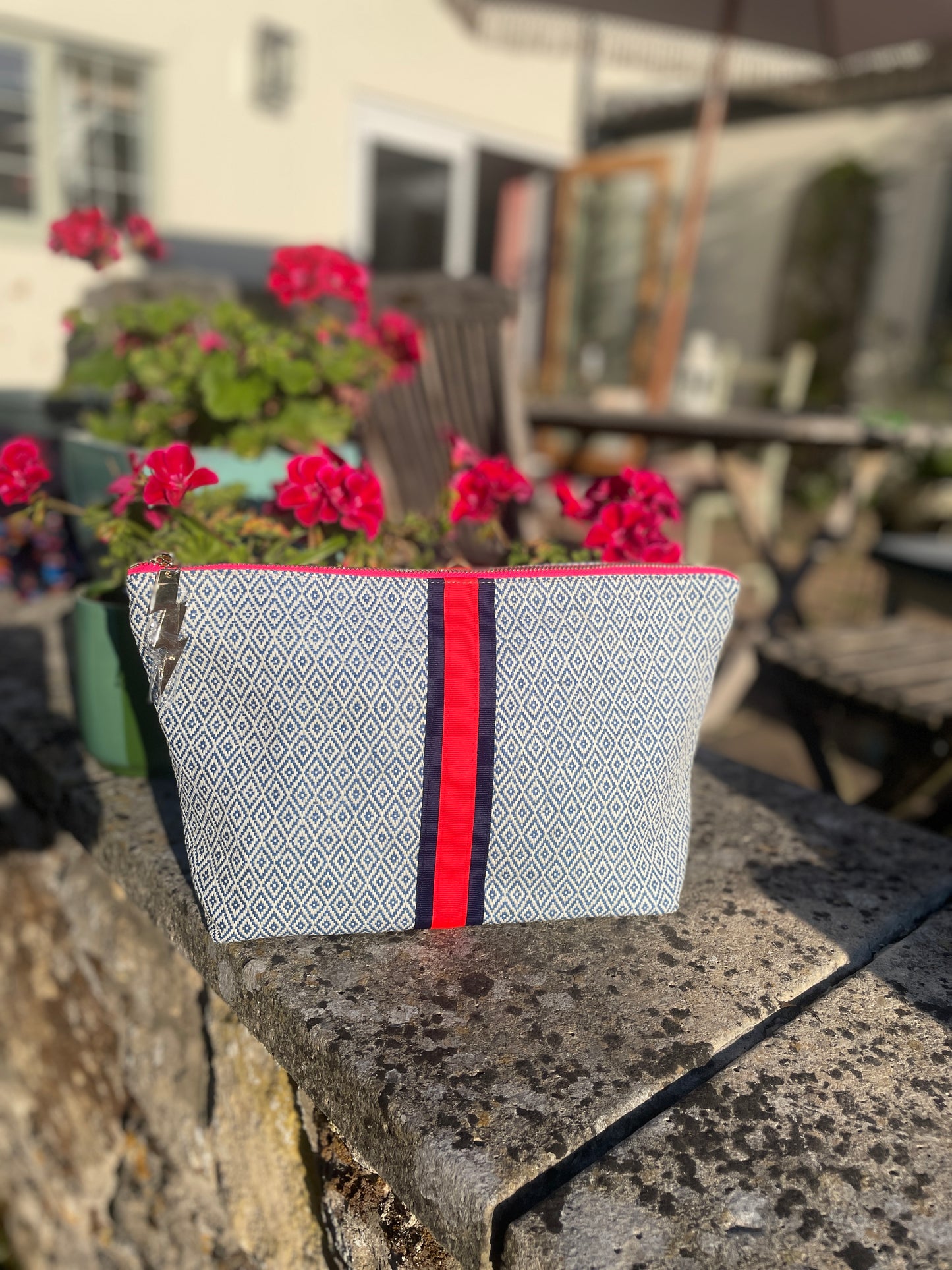 LARGE BLUE & CREAM DIAMOND BAG