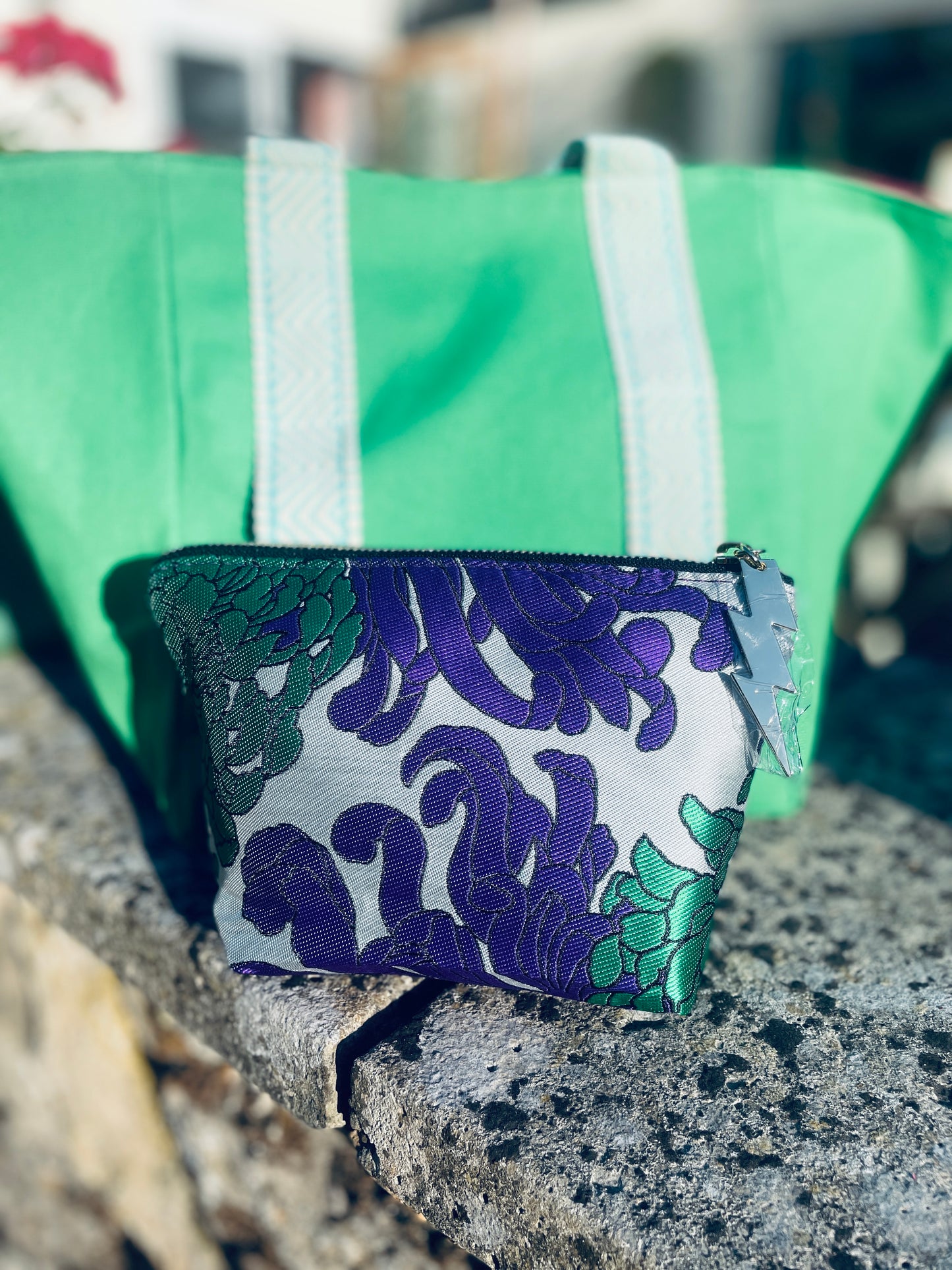 SMALL GIANT FLORAL PATTERN BAG