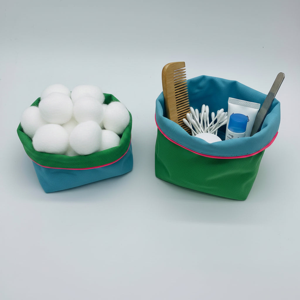 REVERSIBLE OLIVE FABRIC STORAGE POT | GREEN/TURQUOISE Cockatoo