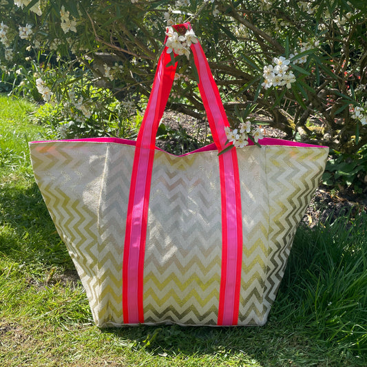 ZIG ZAG WITH PINK BEACH BAG